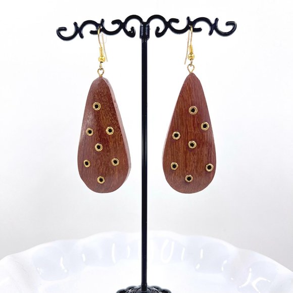 NWT – Charming Charlie – Wooden Teardrop Gold Tone Fishhook 2.75” Earrings - Picture 3 of 8